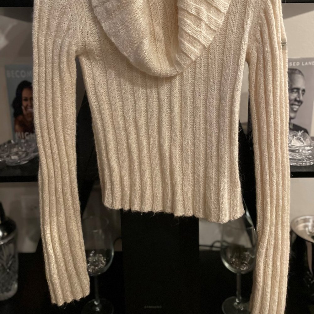 Cream Crop  Size S  DKNY  Cow Neck Sweater